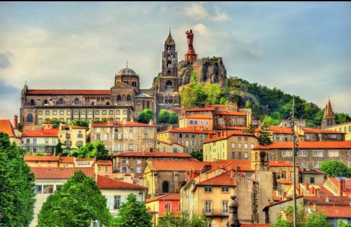 Loft Industriel En Centre Ville Le Puy-en-Velay Exterior foto